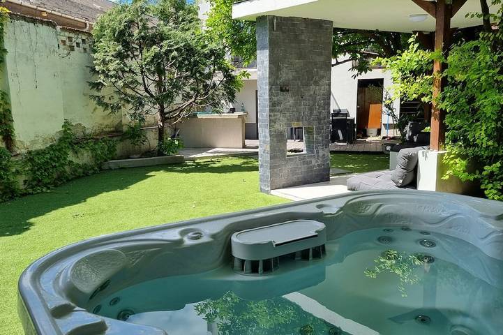 Villa for 12 people in Budapest