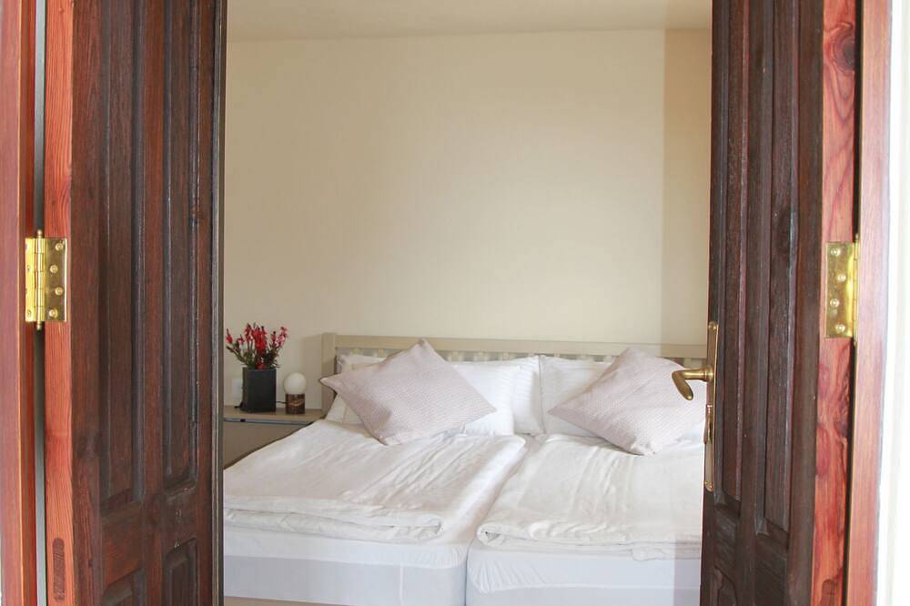 Magnificent property with lots of charm & comfort - private pool, fitness house, sauna in Puntagorda, La Palma North