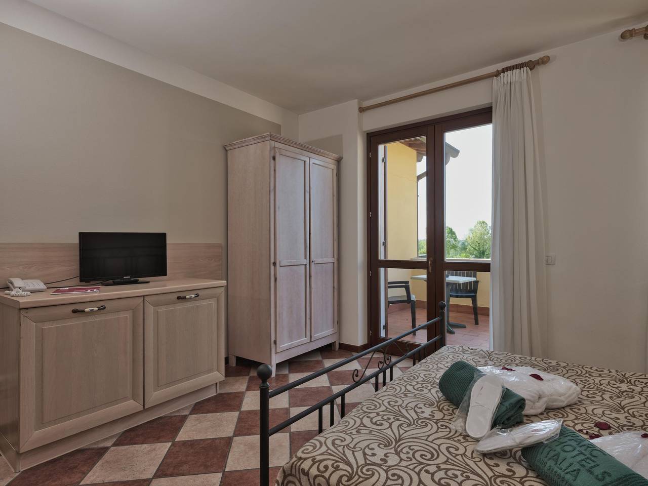 Appartamento intero, Appartamento vacanze per 2 persone con piscina in Castelnuovo del Garda, Prealpi Gardesane