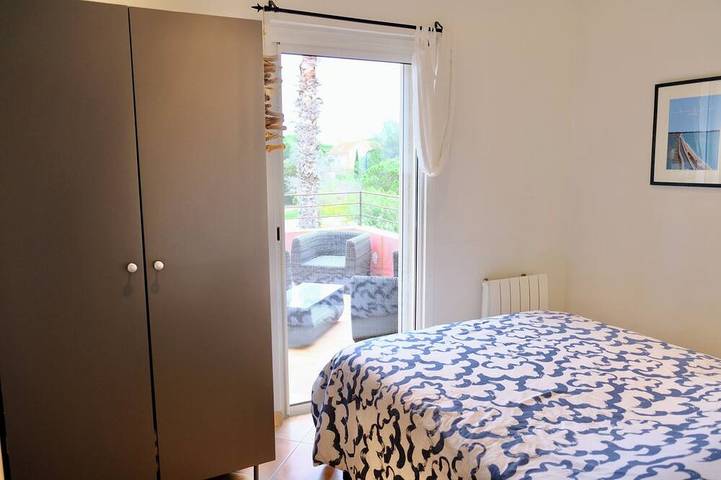 Location de vacances pour 6 personnes, avec jardin et balcon dans Plage de l'Almanarre - 3