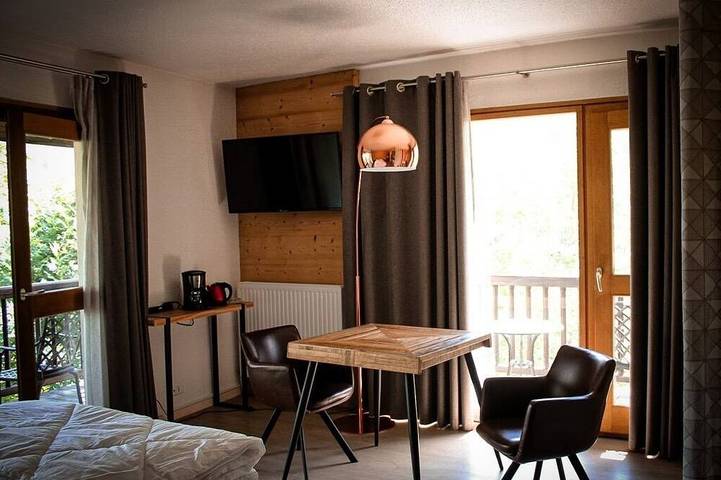 Appartement entier, Appartement 2 personnes  à Vallouise-Pelvoux ! Résidence familiale depuis 1896 in Vallouise-Pelvoux, Parc national des Écrins