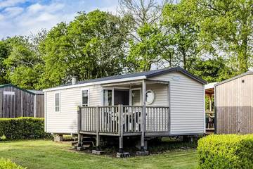 Camping für 4 Personen, mit Pool und Garten in Bénodet