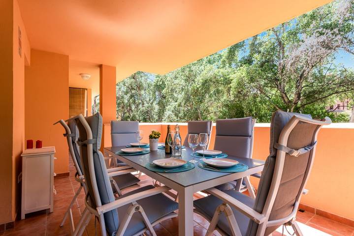 Ganze Wohnung, Apartment 'Casa Alicate' mit Gemeinschaftspool, Wlan und Klimaanlage in Las Chapas, Marbella