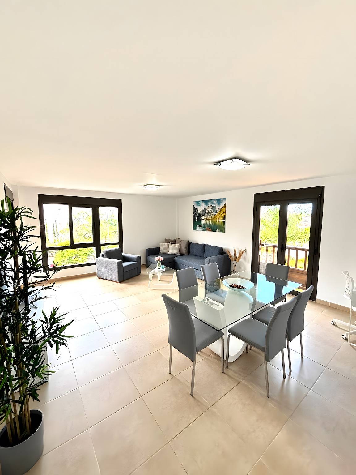 Apartamento entero, Ojos del océano! con terraza y piscina comunitaria in Palm-Mar, Arona 