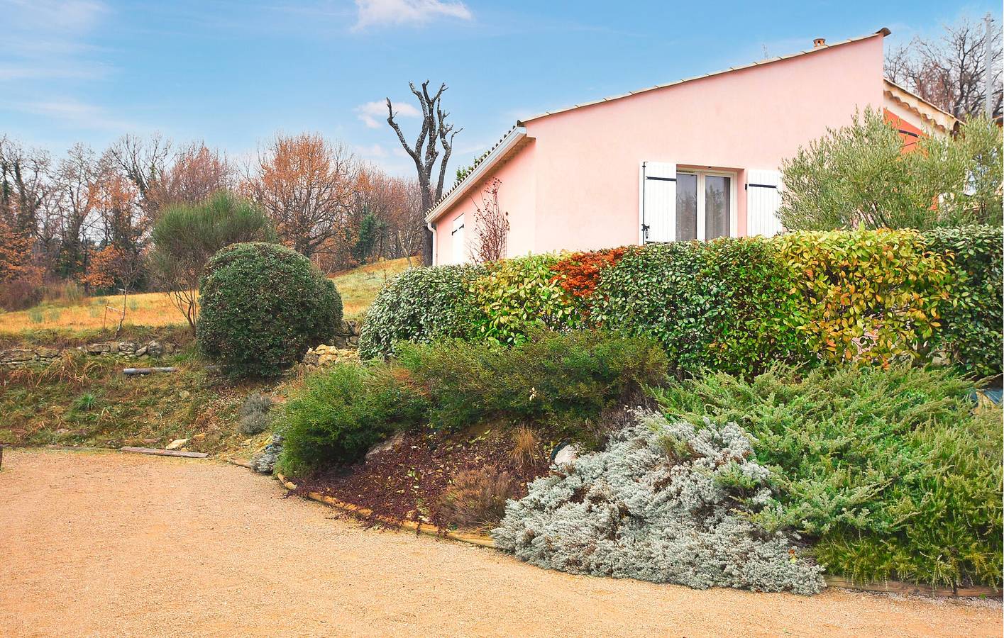 Appartement confortable avec Wi-Fi, climatisation et parking, à proximité des restaurants et de la rivière in Mane, Parc naturel régional du Luberon