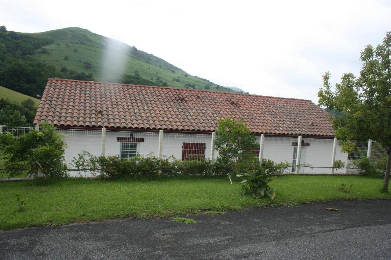 Appartement entier, Two-Bedroom Apartment ( 5 Adults ) in Itxassou, Région de Bayonne