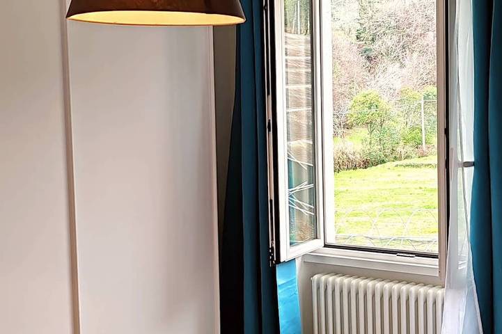 Ganze Wohnung, Moderne und helle Wohnung Sant'Anna 3 in Salo Gardasee in Salò, Gardasee-Berge