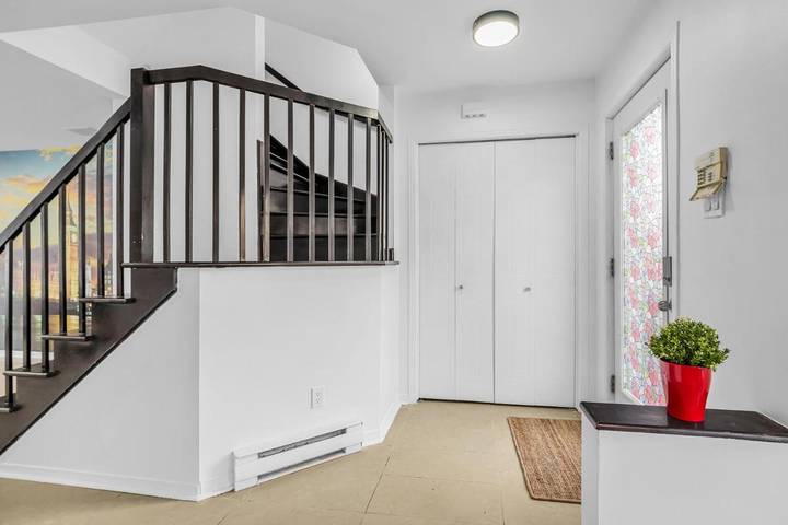 Location de vacances pour 12 personnes, avec terrasse, animaux acceptés à Montréal - 4