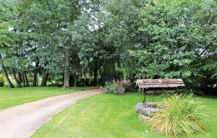 Garden Apartment in der Nähe von Ségrie (2km) in Vernie, Sarthe