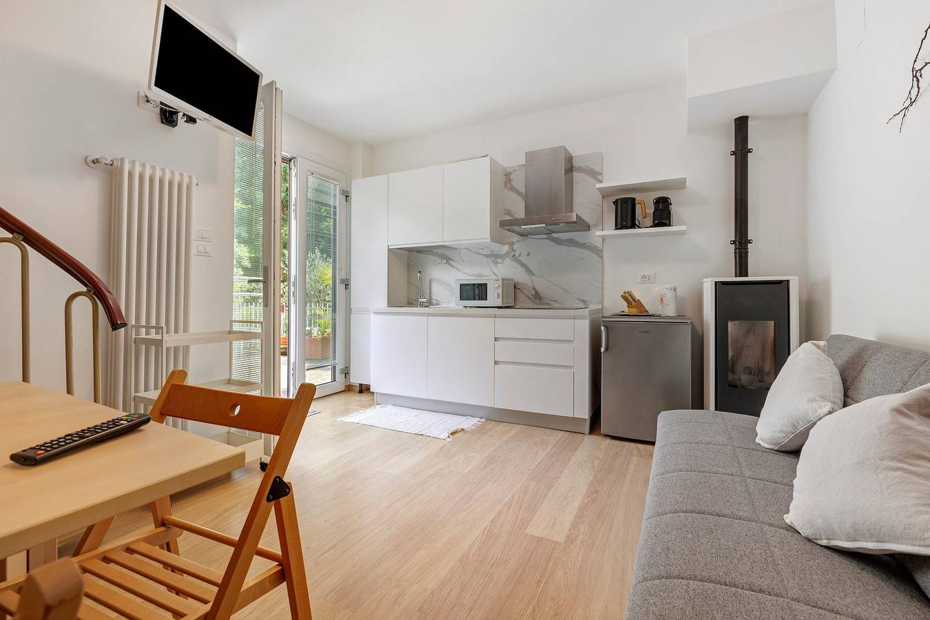 Apartamento entero, Apartamento 'Bilocale Ulrica' con vistas al lago y Wi-Fi in Torbole, Nago-Torbole