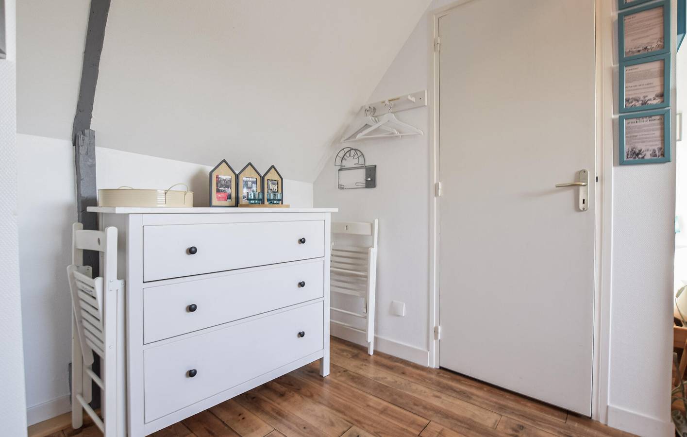 Ganze Ferienwohnung, Apartment im Stadtzentrum mit WLAN, Waschmaschine und Parkplatz in Saint-Benoît-de-l'Aure, Bayeux und Umgebung