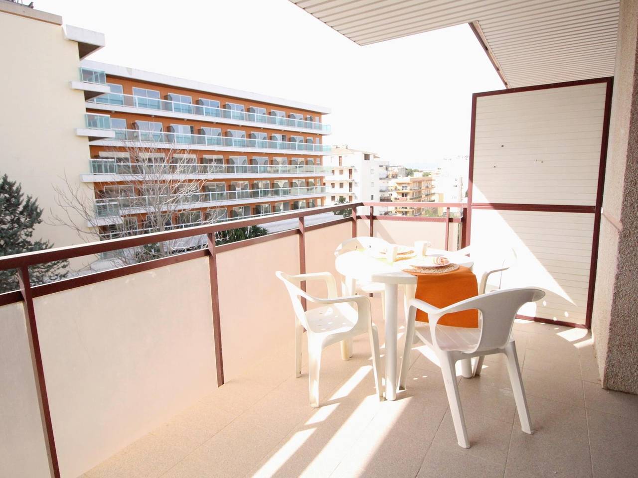 Apartamento vacacional entero, Apartamento 4 pax y piscina comunitaria a 200 mts de la Playa Capellans de Salou in Cala dels Capellans (Salou), Salou