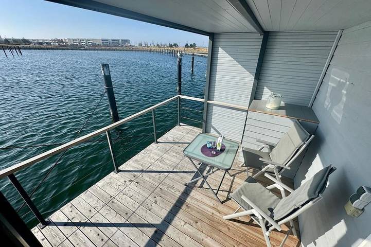 Hausboot für 4 Personen, mit Terrasse auf Fehmarn