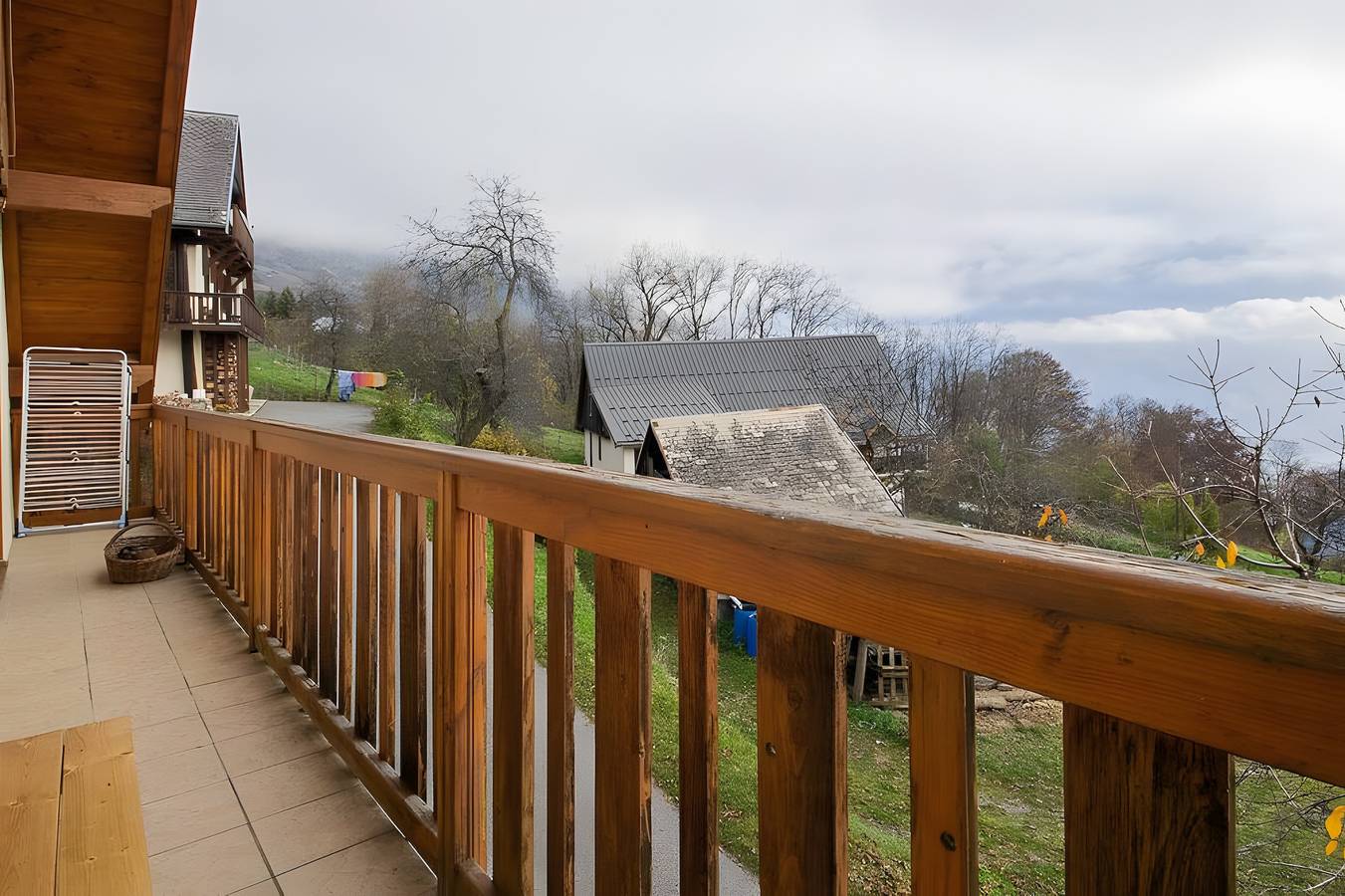 Chalet 'La Gelinotte - Jarrier' con vistas a la montaña, terraza privada y Wi-Fi in Jarrier, Región de Saint-Jean-de-Maurienne