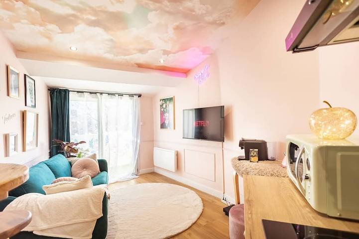 Gîte pour 2 personnes dans Gare De Toulouse Saint Cyprien Arenes