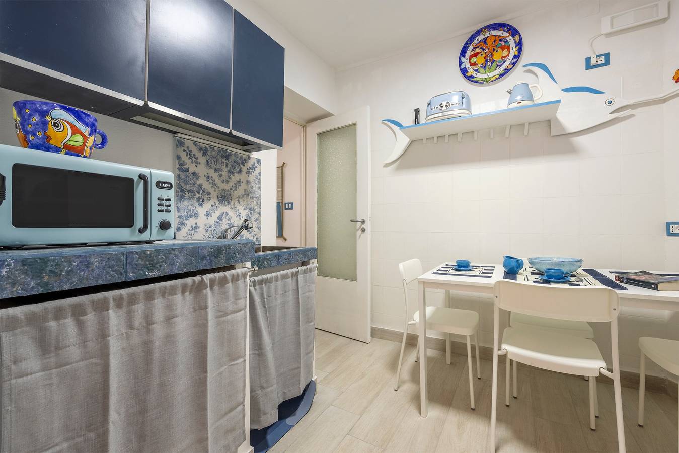Ferienhaus 'La Casa del Pescatore' mit Meerblick, Wlan und Klimaanlage in Spiaggia dell'Arenella, Palermo
