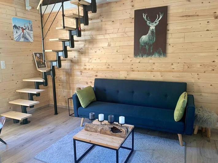 Gîte pour 4 personnes, avec vue ainsi que terrasse et jardin à Sailhan