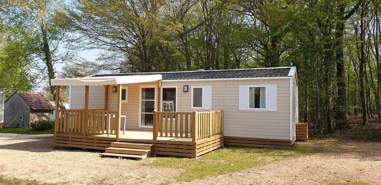 Mobil Home 4 chambres - Camping à Gien in Poilly-lez-Gien, Région de Montargis