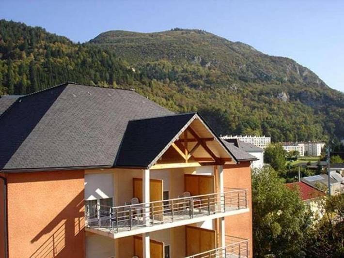 Vakantiewoning voor 4 personen, with Balkon and Terras as well as Uitzicht in Lourdes