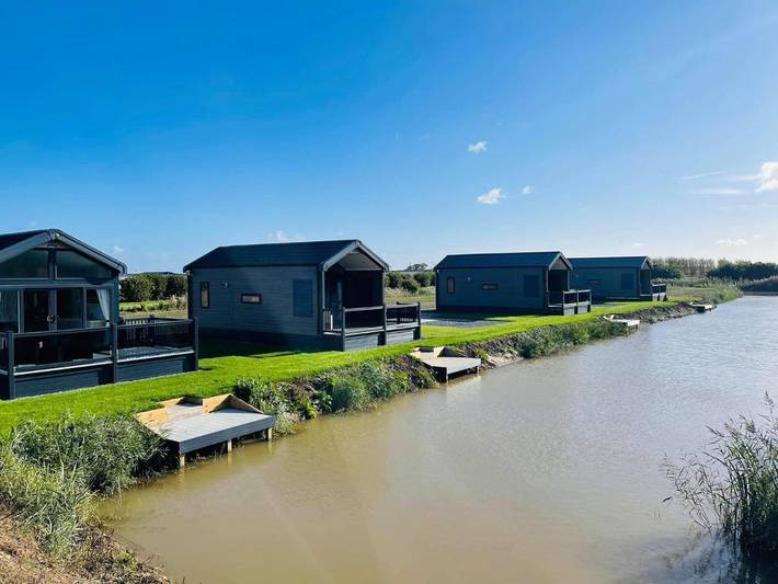 Camping for 6 people, with Balcony and Terrace as well as View and Lake view in Chapel St. Leonards