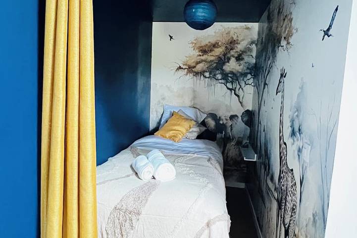 Location de vacances pour 15 personnes, avec jardin ainsi que piscine et terrasse à La Chapelle-Saint-Laurent - 2