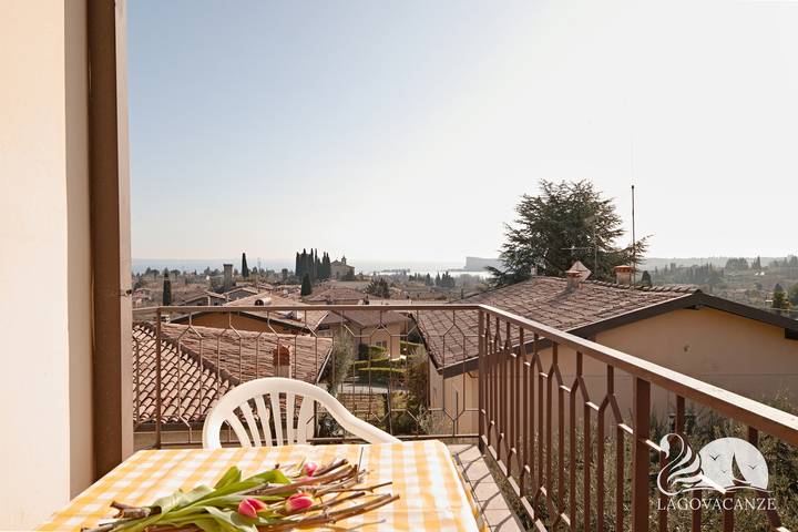 Ferienwohnung für 5 Personen, mit Seeblick und Balkon in San Felice del Benaco - 2