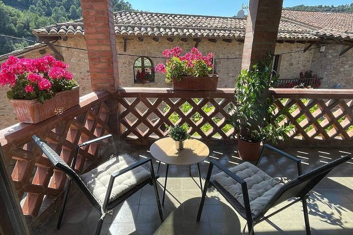 Gîte pour 10 personnes, avec piscine et balcon