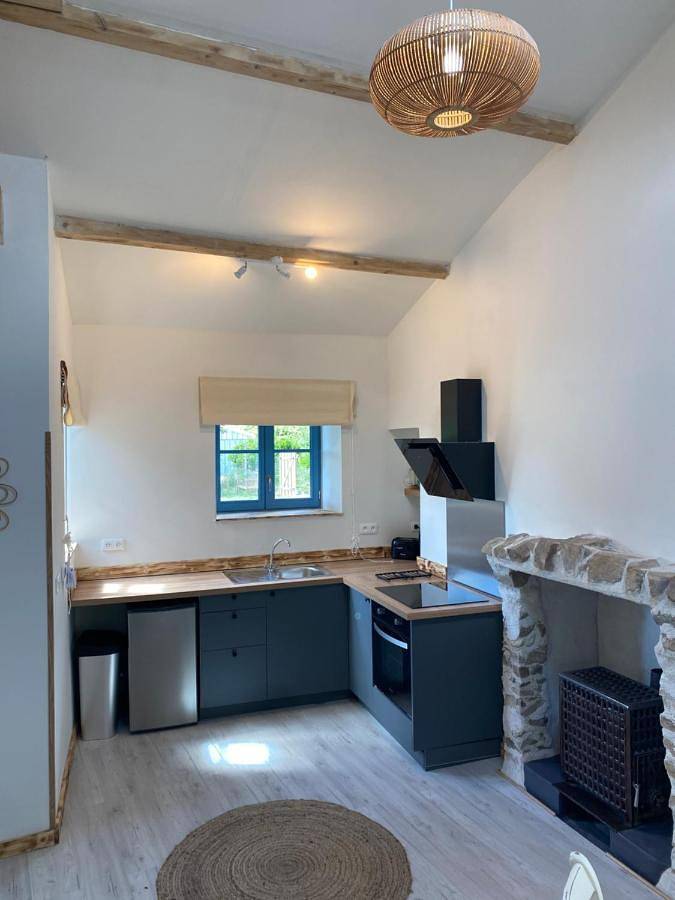 Location de vacances pour 2 personnes, avec jardin et vue à Argenton-les-Vallées - 2