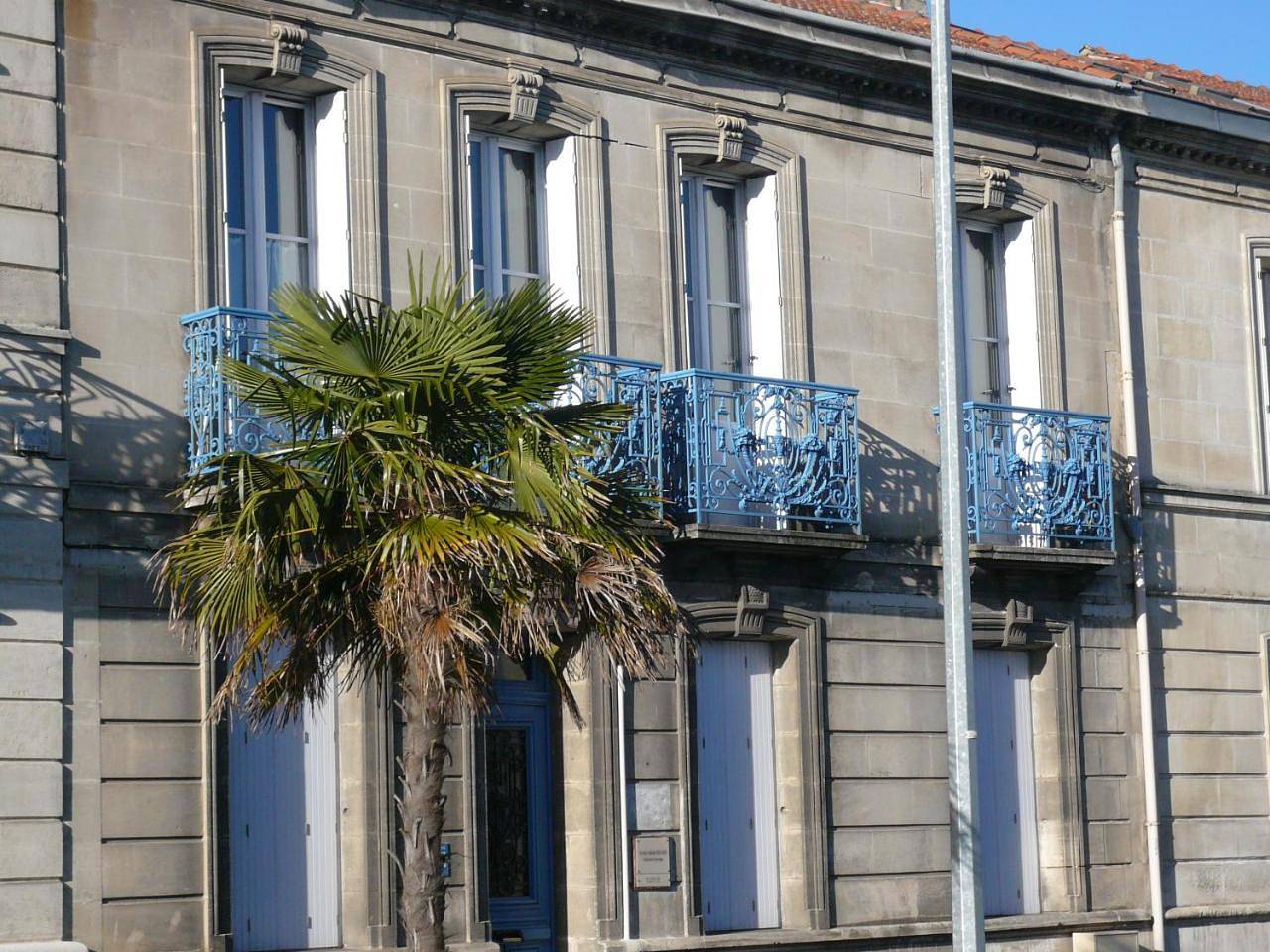 Appartement entier, One-Bedroom Apartment in Rochefort, Région de Rochefort