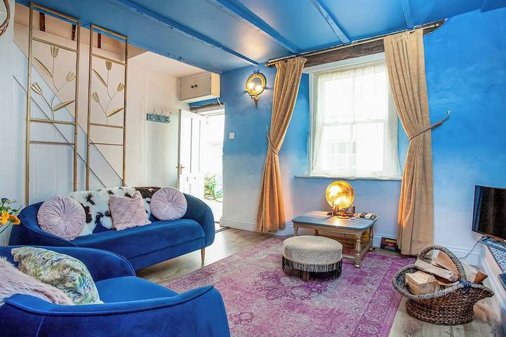 Cottage for 4 people, with Garden in Polruan