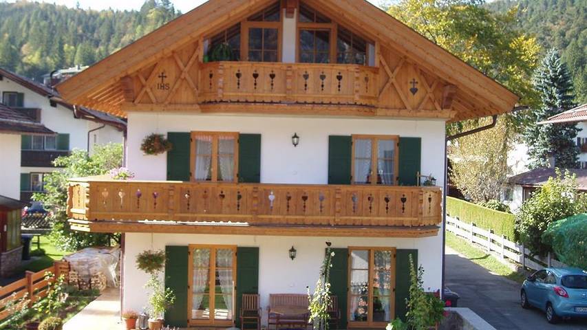 Ferienwohnung für 4 Personen, mit Balkon im Mittenwald