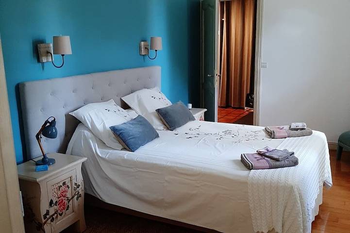 Location de vacances pour 6 personnes, avec jardin et terrasse à Contes - 3