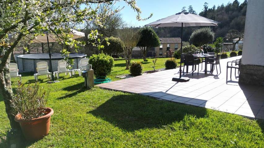 Maison de vacances pour 9 personnes, avec piscine ainsi que vue et jardin, animaux acceptés