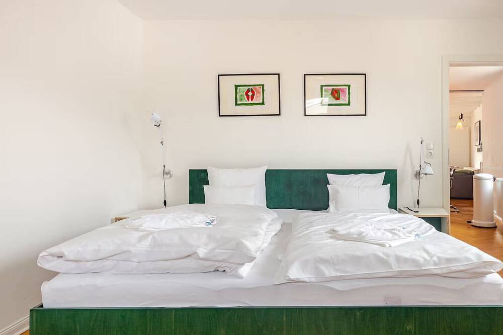 Ganze Wohnung, Stilvolle Wohnung mit großer Terrasse, Klimaanlage und Parkplatz in Deidesheim, Pfälzer Rheinebene