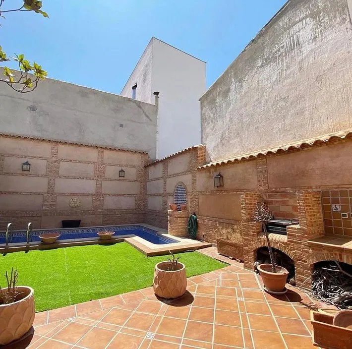 Casa de vacaciones para 10 personas, con balcón además de piscina y vistas - 1