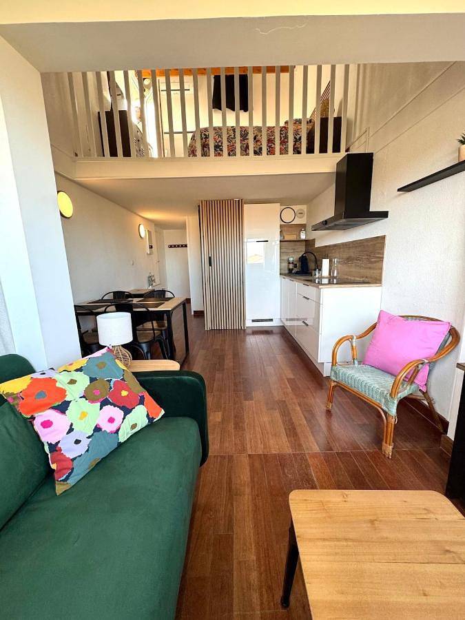 Appartement de vacances pour 4 personnes, avec vue ainsi que terrasse et piscine, animaux acceptés