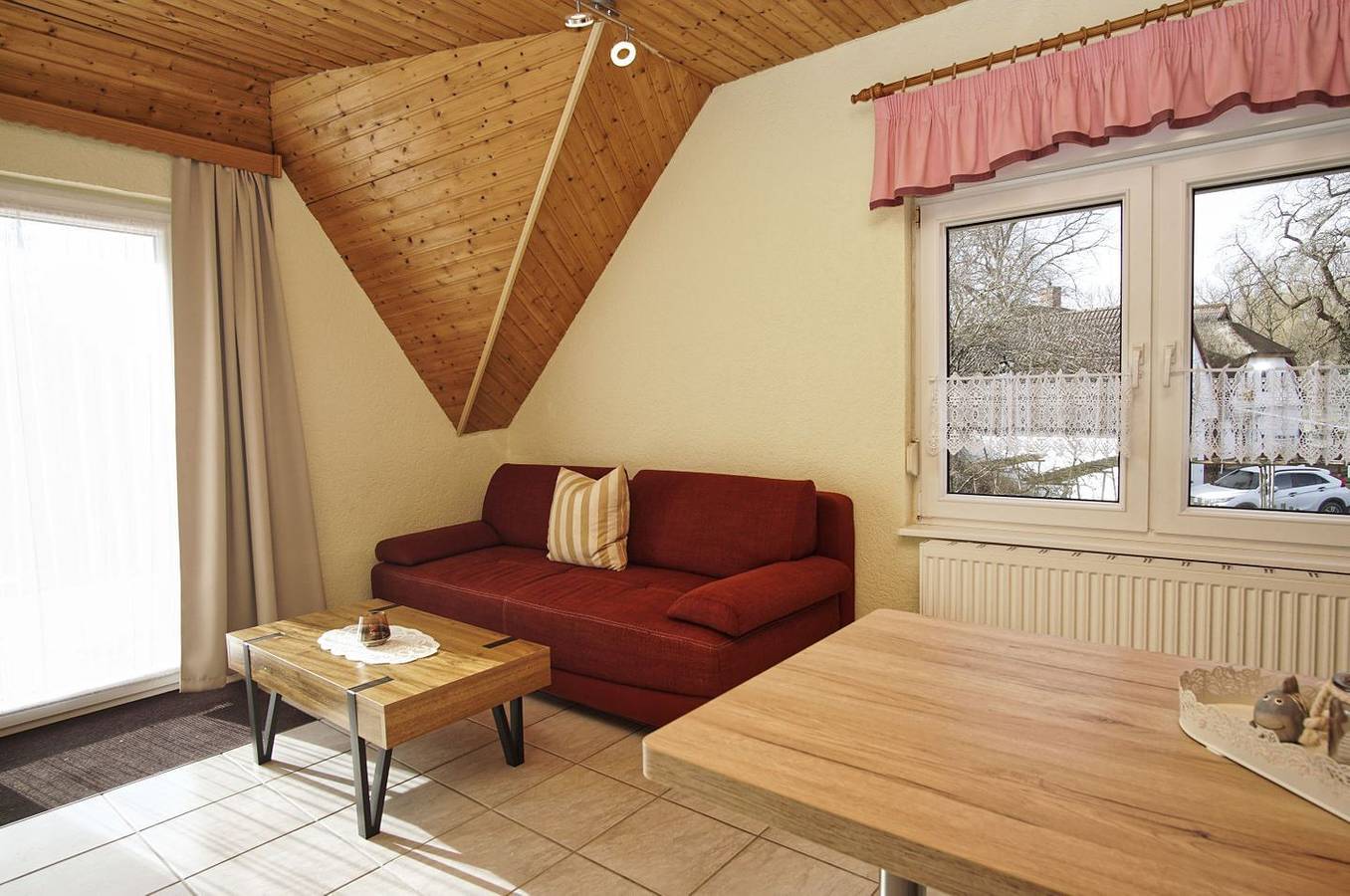 Ganze Wohnung, Gemütliche Ferienwohnung in Wassernähe - Ferienhaus Stark Ferienwohnung 03 in Ralswiek, Bergen auf Rügen und Umgebung