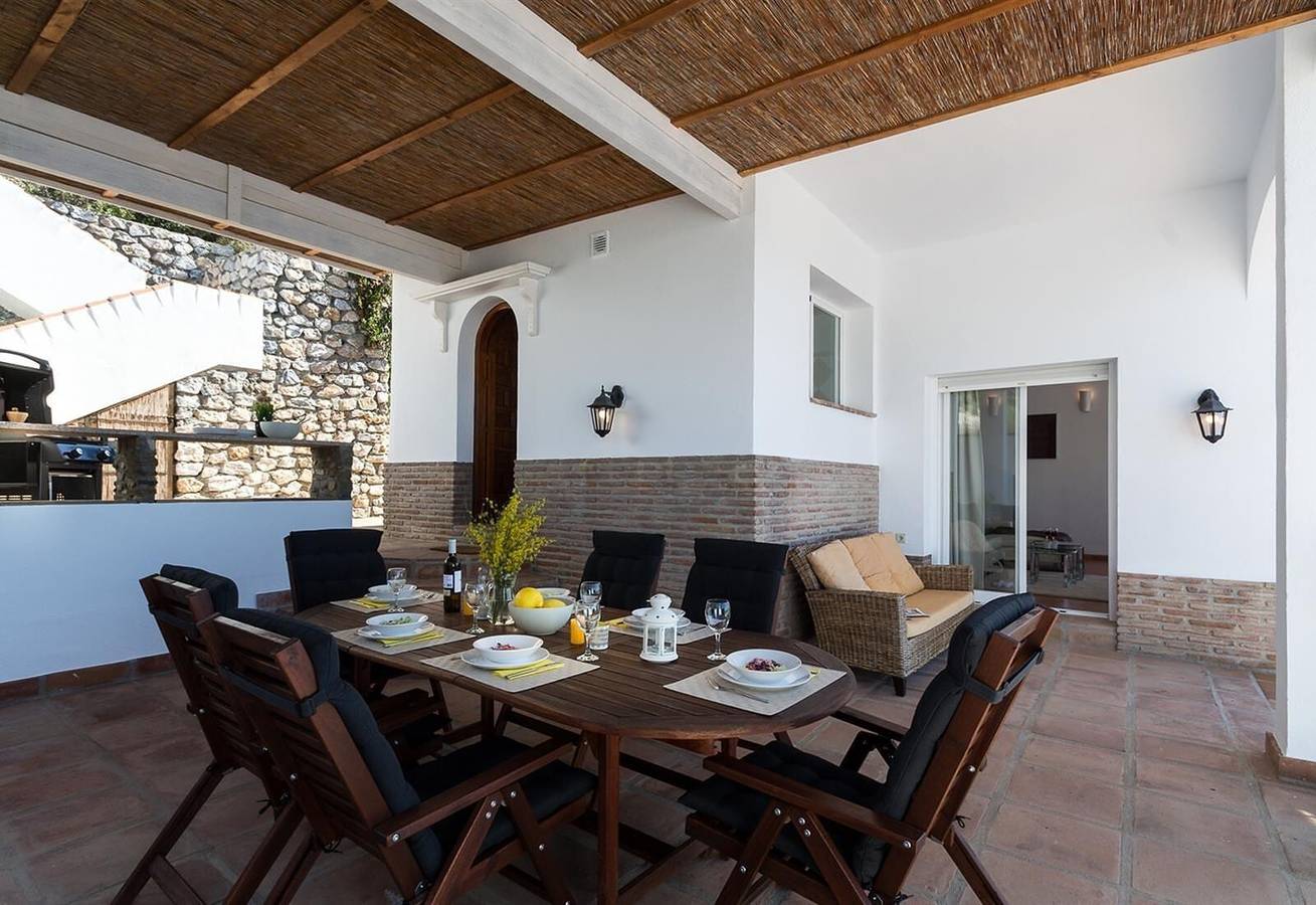 Villa 'Amani' con vistas al mar, Wi-Fi y aire acondicionado in Monte de los Almendros, Salobreña