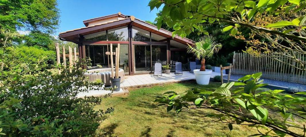 Location de vacances pour 8 personnes, avec jacuzzi et jardin dans Cazaux - 2