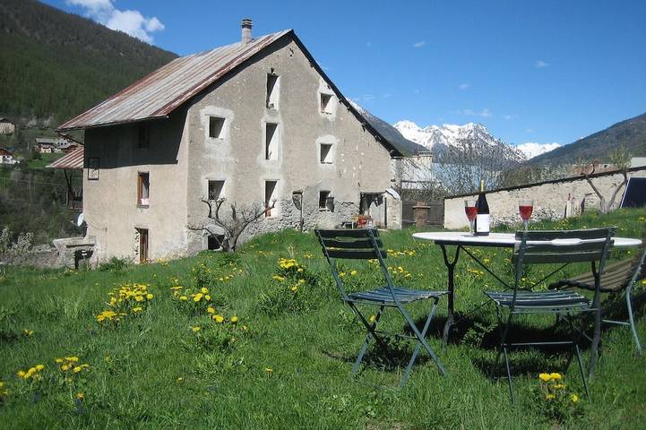 Holiday rental for 6 people, with garden and hot tub as well as sauna in Serre Chevalier