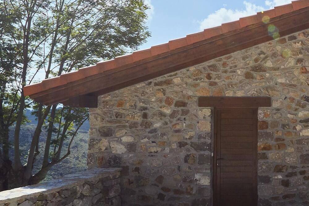Apartamentos Rurales 'casa la Piedra', El Texu in Parres, Costa Verde (Spanien)