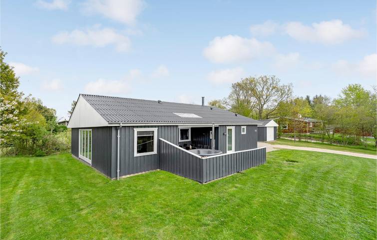 Ferienhaus für 12 Personen, mit Terrasse und Whirlpool sowie Sauna in Hvalpsund - 2