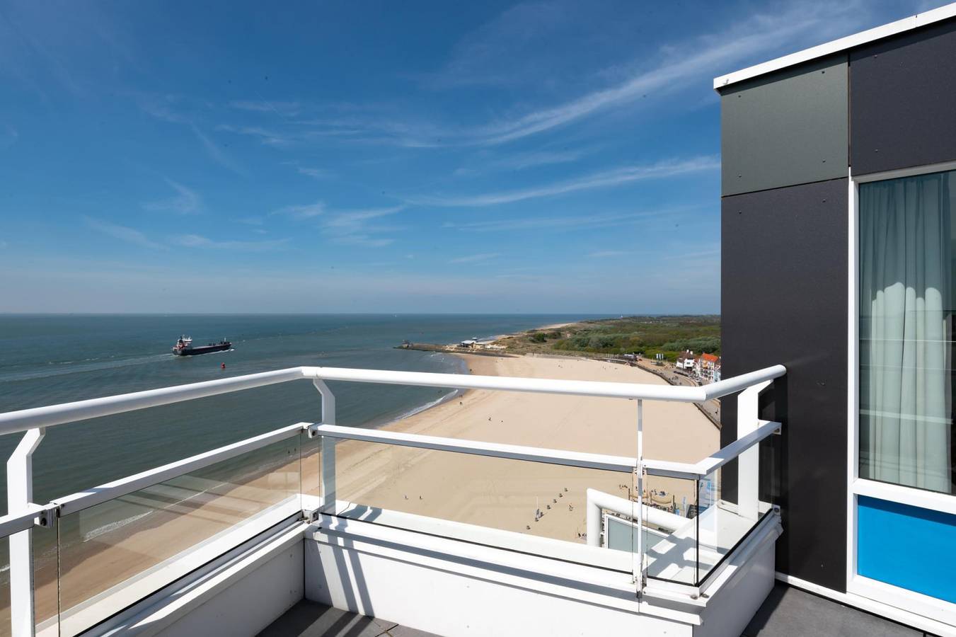 Geheel appartement, Prachtig 6-persoons Penthouse met zeezicht in Vlissingen. in Vlissingen, Walcheren