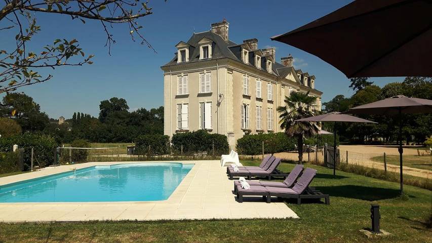 Maison d’hôte pour 2 personnes, avec Terrasse et Jardin ainsi que Piscine et Vue