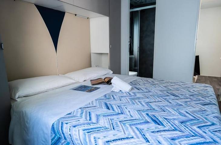 Bungalow für 4 Personen, mit Pool und Garten sowie Whirlpool in Lazise - 2