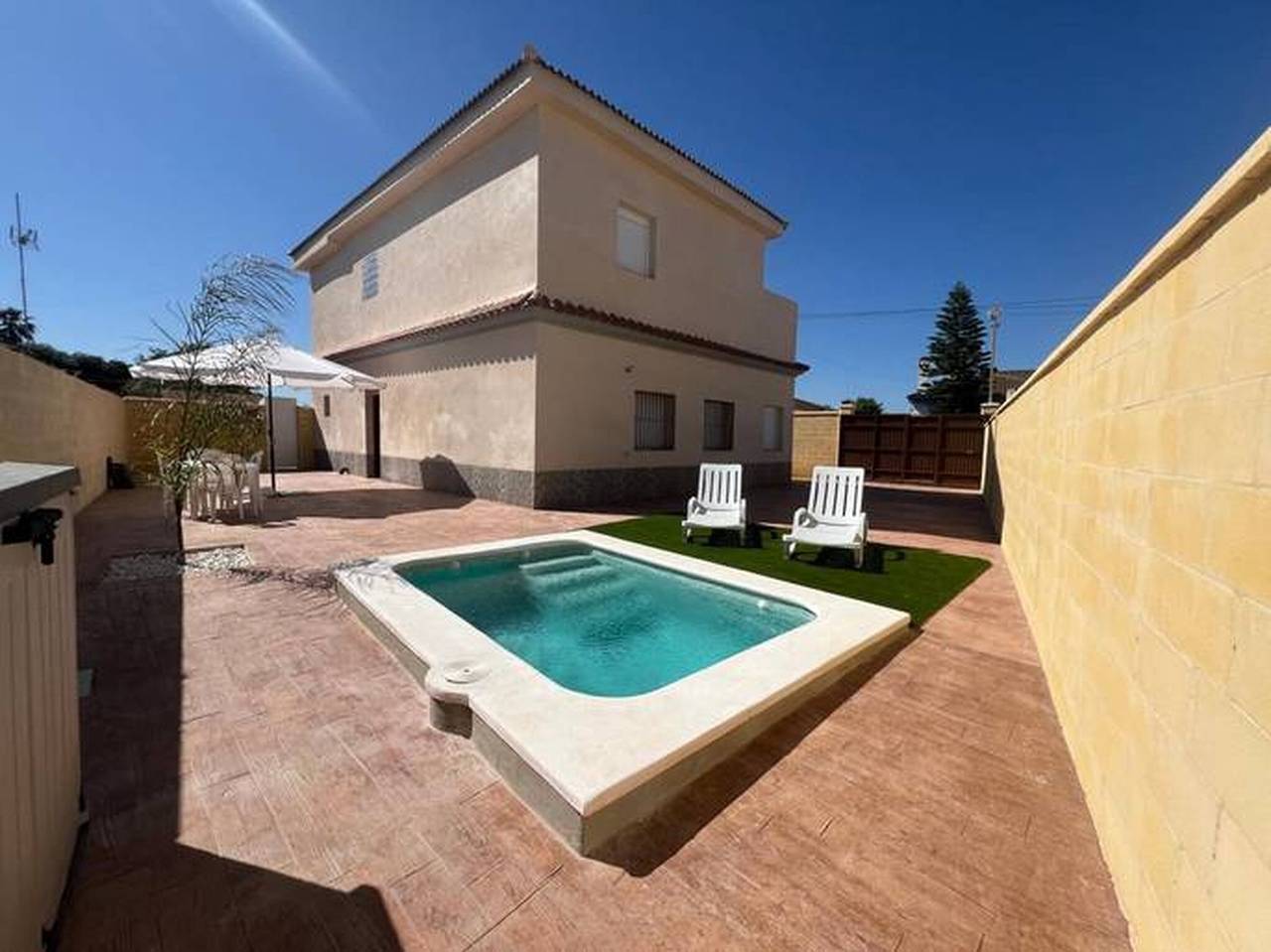 Landhaus 'Villa mit Pool nahe Sevilla' mit privatem Pool, Wlan und Klimaanlage in Hacienda de Tarazona, La Rinconada