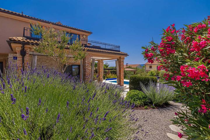 Villa mit pool für 6 Personen, mit Pool und Sauna sowie Whirlpool und Garten auf Krk - 3