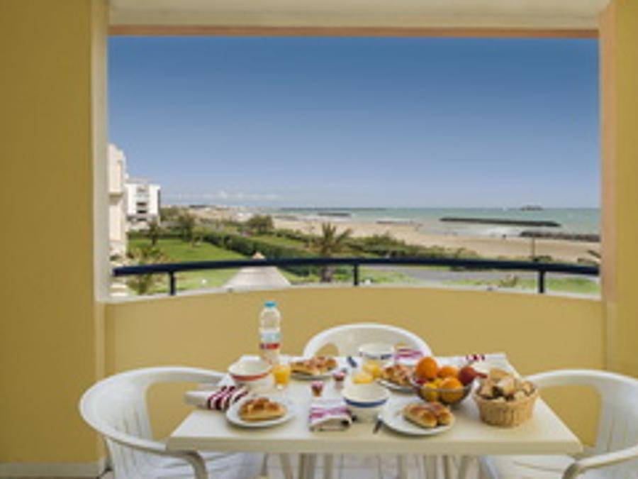 Residence Savanna Beach - Les terrasses de Savanna - Vacancéole - Appartement 6 personnes - 2 pièces avec coin nuit 6 personnes in Cap d'Agde, Agde