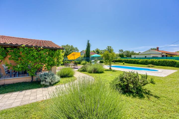 Ferienhaus für 3 Personen, mit Garten und Pool in Marčana - 4