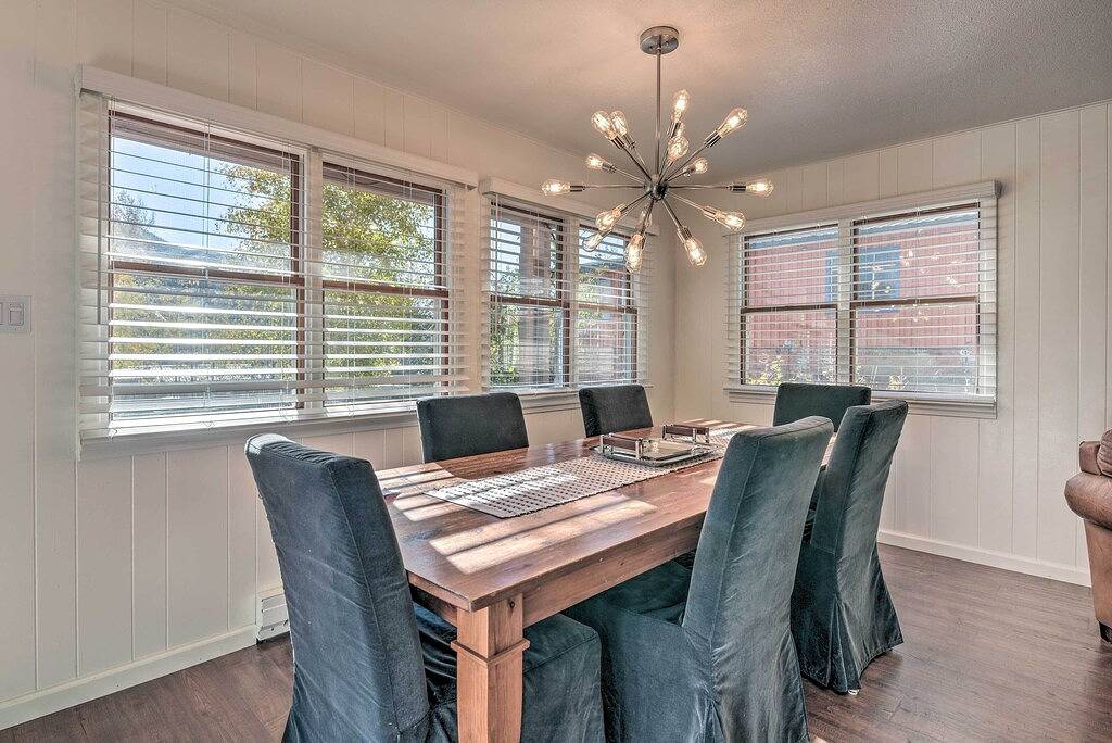 Ganze Wohnung, Walk to Ski Slopes! Red River Condo w/ Fireplace in Red River, Taos County